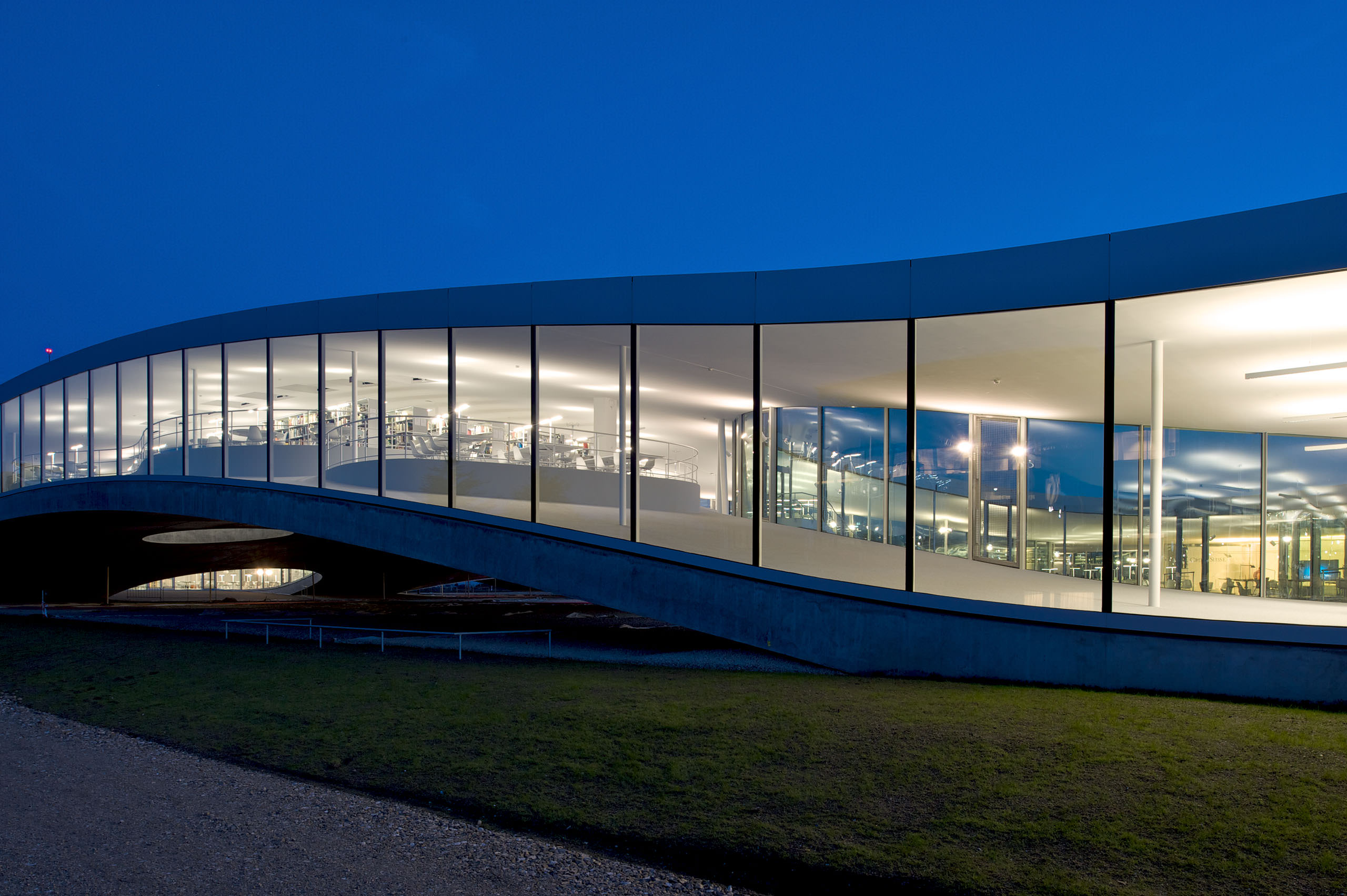 SANAA | EPFL Rolex Learning Center